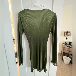 Green fitted dress